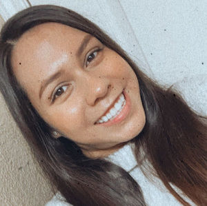 Meet your Posher, Alejandra